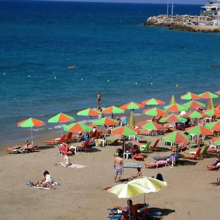 Christina_apt * La Canée